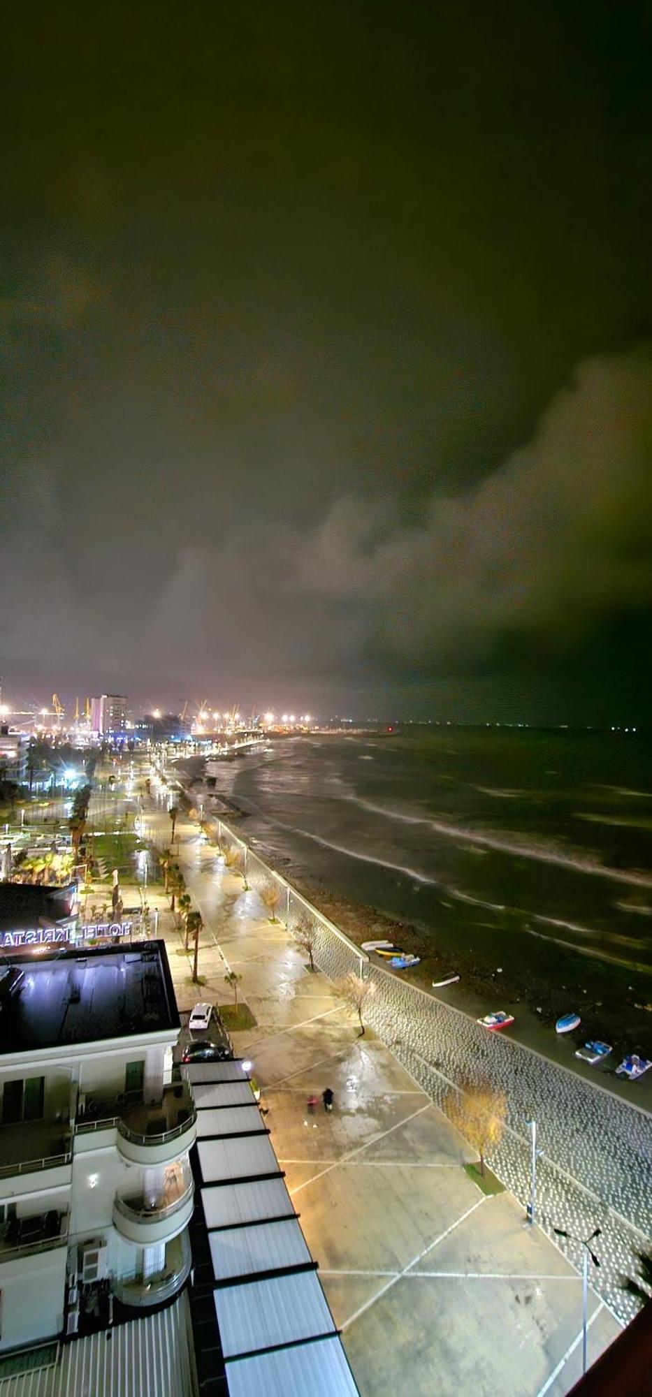 Premium , Marina , Center , Beachfront Durrës Buitenkant foto